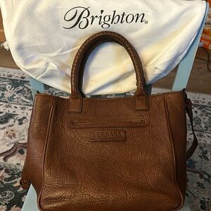Brighton hand bag by Ferrara serial number F792877, like new!